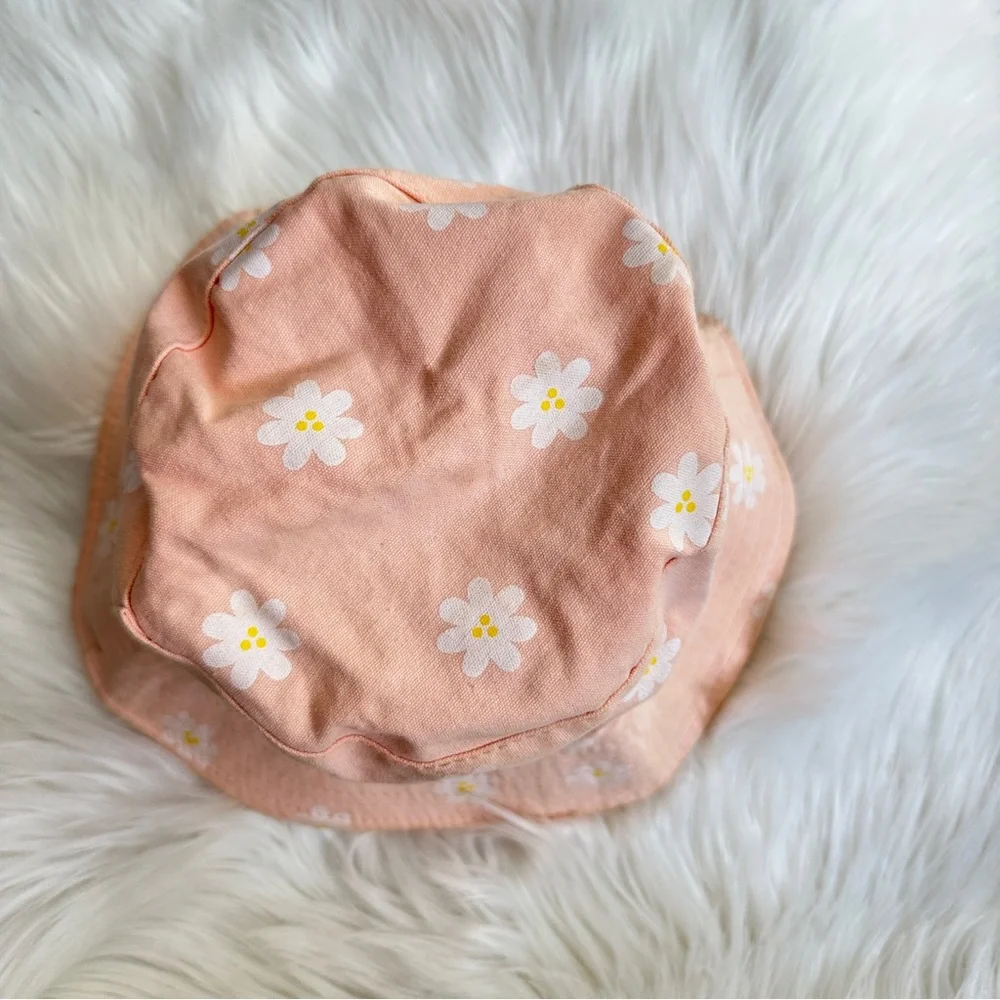 5 x $25 Peach Salmon Daisy Reversible Bucket Hat, 8-10